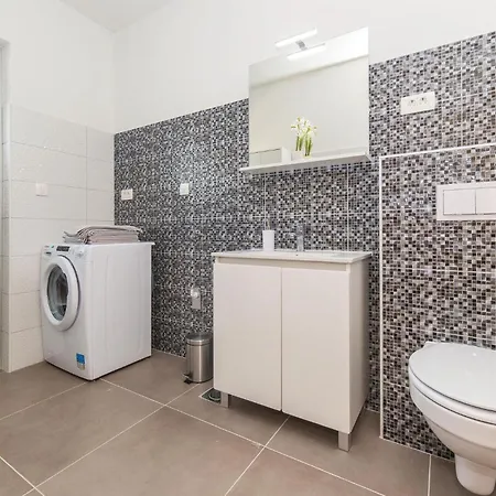 Vikendica Gorgeous In With Sauna Trogir